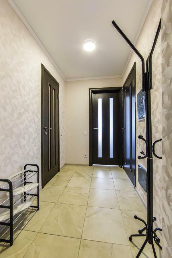 Super View, Luxury Apartment Near Chernihiv Metro. Kiev Extérieur photo