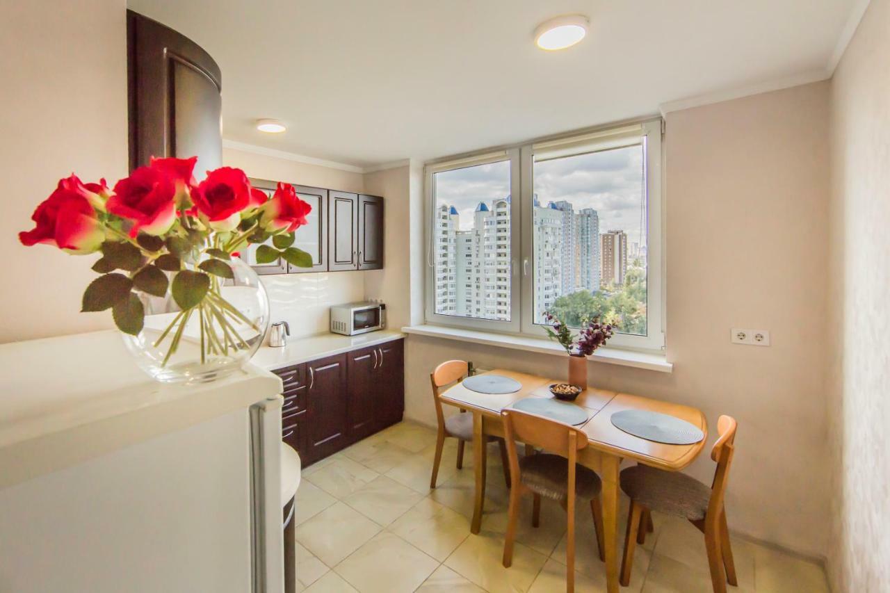 Super View, Luxury Apartment Near Chernihiv Metro. Kiev Extérieur photo